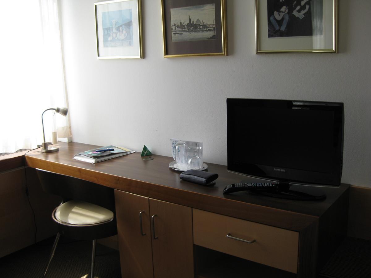 City Hotel ลินซ์ ภายนอก รูปภาพ
